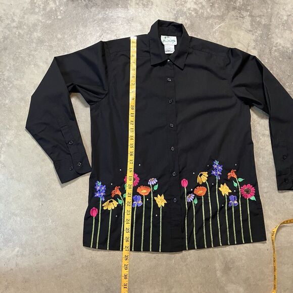 Quacker‎ Factory Shirt Womens Small Black Floral Embroidery Embelished Button Up - Picture 3 of 8
